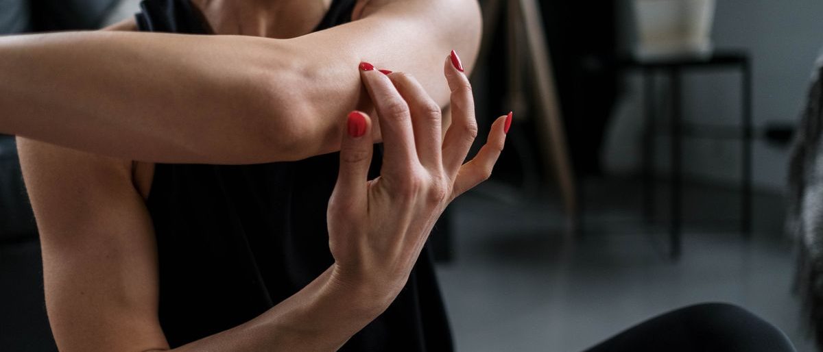 Ce factori cresc riscul de inflamații articulare?
